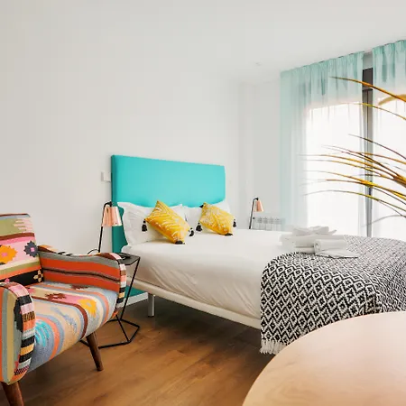 Home Art Apartments Salamanca-3